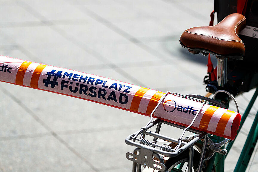 Poolnudel, Demo, Verkehrssicherheit Poolnudel