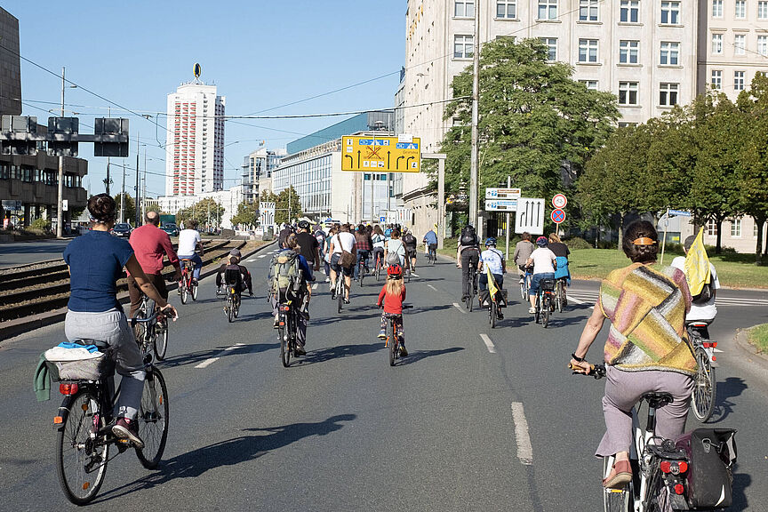 Raddemo entlang des Rings für die Verkehrswende in Leipzig Raddemo entlang des Rings in Leipzig für die Verkehrswende