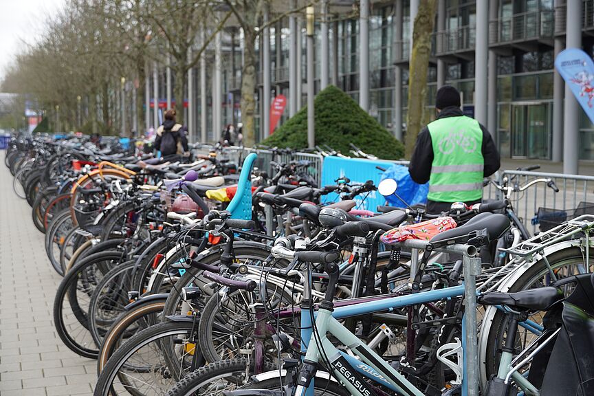 Fahrradparken-Leipziger_Buchmesse-Klengel___Team Fahrradparken-Leipziger_Buchmesse-Klengel___Team
