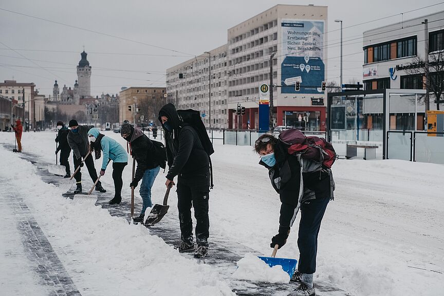 Geräumte Wege sind die Voraussetzung für eine sichere Infrastruktur Geräumte Wege sind die Voraussetzung für eine sichere Infrastruktur