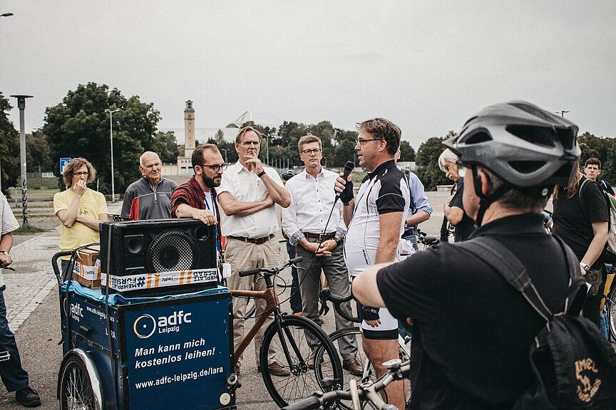 OBM-Radtour bringt ernste Themen zur Sprache OBM-Radtour bringt ernste Themen zur Sprache