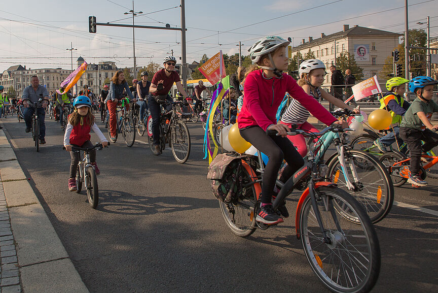 Kidical_Mass_Leipzig__c__Tobias_Heinzmann Kidical_Mass_Leipzig__c__Tobias_Heinzmann