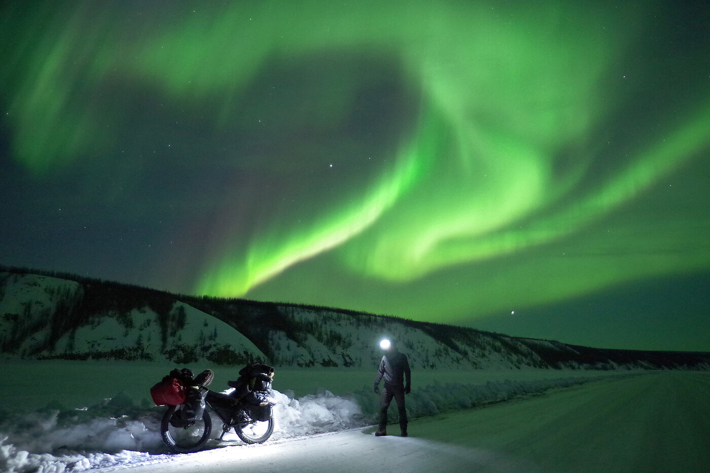 Loewenherz-Richard_Nordjakutien_Polarlicht-ueber-der-Jana